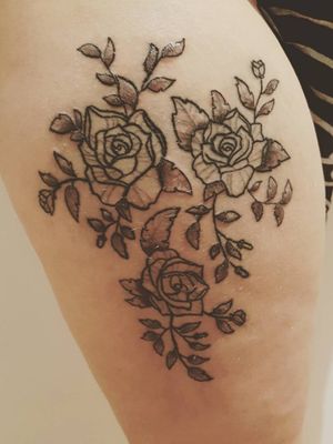 #Flower #Flowers #Ink #Tattoo #Girl #girlswithttattoos #blackandwhite #tattoobarcelona #barcelonatattoo #tattoobcn #Flor #Flores #Lines #Lineas #Roses #Rosas 