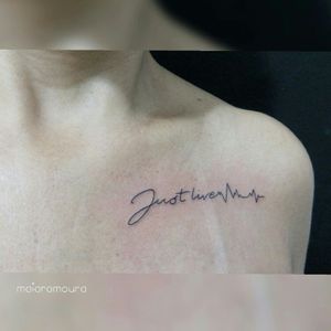 Tatuadora Maiara Moura#traços #fineline #tattooartist #tatuadoresdobrasil #tatuadorasbrasileiras #tattoo #caligrafia #caligraphy 