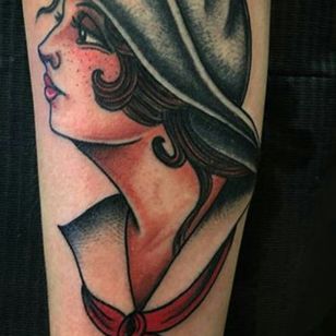Tatuaje pin up de Arlene Salines #ArleneSalinas #pinuptattoo #portrait #roseofnomansland