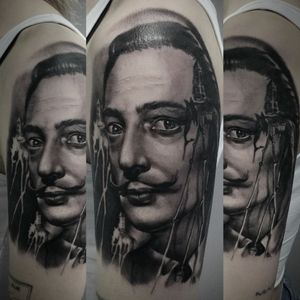 Do you know that guy? #tattoooftheday #realism #blackandgrey #Dali #portrait 