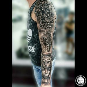 Realistic Sleeve Tattoo#realistictattoo #realistic #Tattoodo #blackandgreytattoo #wolf 