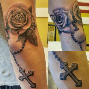 Connor's #blackandgrey #roses and #rosary #armband. #clevelandtattooers #strancitattooandpiercing #elbowtattoo 