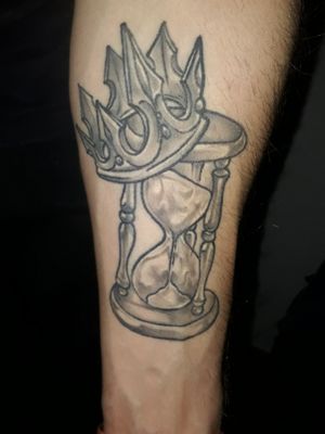 My 2nd tattoo. I love this so much. Time us a King, it doesn't wait  anyone and no one can govern it.