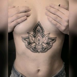 INSTAGRAM ➡️ The_Sym_Tattoo 🏴#ornamental #ornamentaltattoo #underboob #underboobtattoo #dotwork #dotworktattoo #thesymtattoo