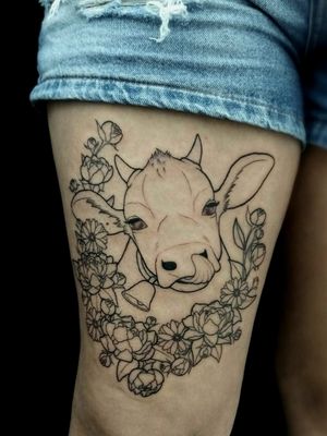 In progress#cow #inprogresstattoo #inkedgirl #cowtattoo #tattoo #art #brazilianartist #brasiltattoo #tatuadoresbrasileiros #tattoobr #tattoos #inked 
