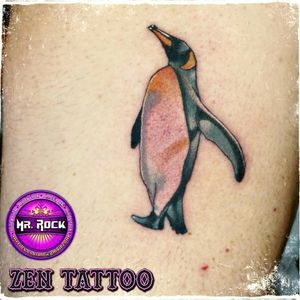Zen Tattoo - Pinguim.#pinguim #penguin #zentattoo #mrrock #oblogdozen #tattoo #tatuagem #tatuaje #tatuaggio #tatouage #eletricink #everlastcolors #taquaritinga #taqua #instattoo #inklovers #inklife #ink #inked