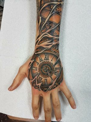 #realism #steampunk #rippedskin #gears  #clocktattoo 