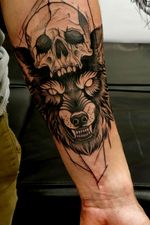 #wolfhead #skull #blackworktattoo #angrywolf #nantes 