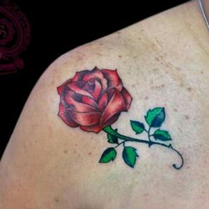 #tattoomística#tattooespírita#rosavermelha#rosa#rose