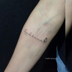 #maiaramoura #tattoofeminina #caligrafiatattoo #fineline #tatuadoresbrasileiros #tatuadorasbrasileiras 