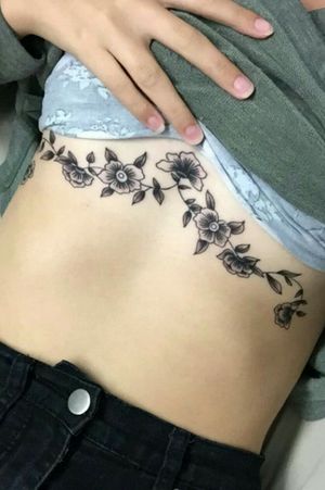 Flower under boob tattoo #queenotsun 
