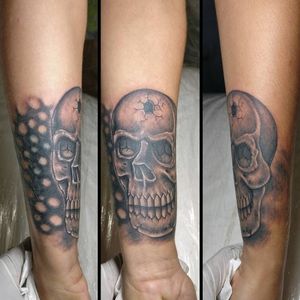 Tattoo cover up Freehand, cobertura a mão livre com caveira...