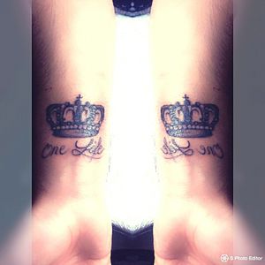 #krone #dornen #tattoo#tattoos #stolz #mann #beautifulink #instatattoo #black#cheyene #germantattooers #solingen #skitze #dreamtattoo #mindblowing #blackgrey #cheyenehawk#eternal #bullet #inked #tattooedwoman #artist #intenzpride #beautifulink #instatattoo #black#cheyene 