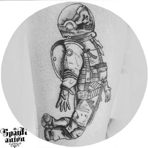 #inked #inkmag #tattoosketch #tattoodesign #drawing #sketchtattoo #linetattoo #lineworktattoo #contemporaryart #contemporarytattoo #tattoodo #txttoo #tttism #tatrrx #blxckink #blackworkers #blacklinetattoo #tattoomag #inkedmag #worldfamousink #ezpen #astronaut #astronauttattoo
