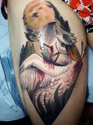 Neo-traditional swan on thigh. #neotraditional #neotraditionaltattoo #swantattoo #swan 