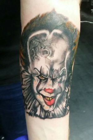 HEY GEORGIE awesome Pennywise done #artist #pennywise #realism #ittheclown #horror #followme #amazing #love #jaywoodwardtattoos #colourtattoo 