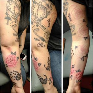 #tattoooftheday #tattoobytommycrawford #roses #handprints #sleeveinprogress 