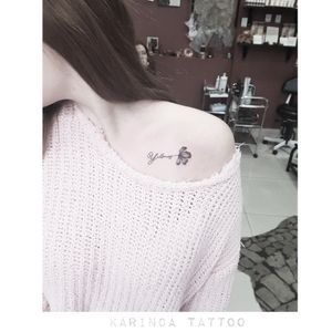 "Yılmaz" 🌸Instagram: @karincatattoo #script #writing #tattoo #tattooed #woman #inked #dövme #istanbul #turkey #dövmeci #tattedgirl #karincatattoo #istanbultattoo #tattoos #tattoodesign #tattooartist #tattooer #tattoostudio #tattoolove #tattooart #collarbone #small #little #minimal #tiny #girls