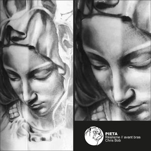 "La Pieta" réalisé par l'artiste Chris Bob en réalisme au sein de l'entreprise 95ink.#tattoo #ink #lapieta #95ink #95inkparis