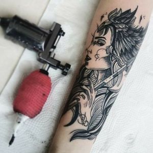 @pedrotattooarts#releitura  no estilo #blackwork #blackworktattoo . #tatuagemfeminina #tattoo #tatuagem #eletrickink #inked #brasilia #wingstattoo #anjo #phantomhk