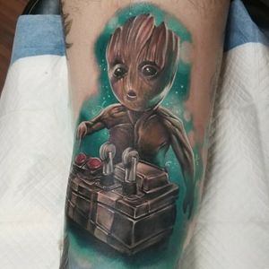 @mikeylotattoos at Boundless Tattoo Company added Baby Groot and the detonator to my Marvel Leg Sleeve #Marvel #MarvelTattoos #Groot #groottattoo #guardiansofthegalaxy #guardiansofthegalaxytattoo #comics #comicbook #ComicTattoos #comicbooktattoos 