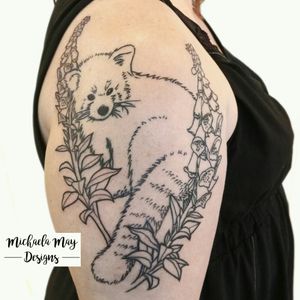 The awesome Faith came in for a special red panda and some foxgloves the other day!! It took me two days to finish, the panda and right foxglove are healed and the left foxglove is fresh :) I had an absolute blast, thank you for a fantastic few days! Hopefully I'll see you again soon ;) 