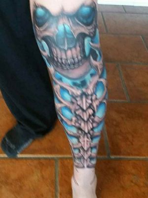 My badass tattoo by #SteveTefft#blackandgrey #skull #bioorganic #bone