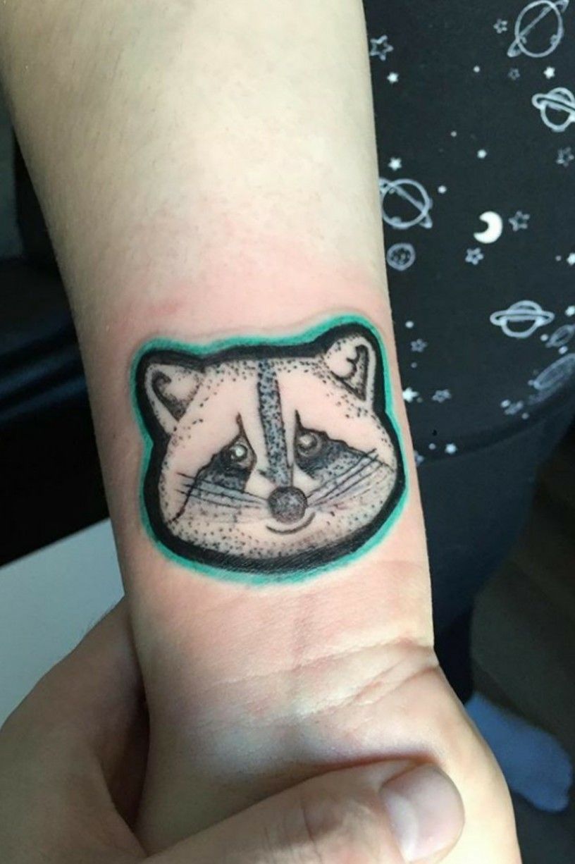 Peroux raccoon Tattoo  Raccoon tattoo Animal tattoos Tattoos