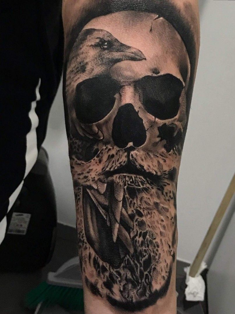 skull with cigar tattoo