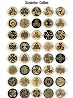Un extenso Celta druidas símbolos sagrados 