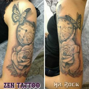 Zen Tattoo - Relógio e Rosa. #relogio #clock #rosa #roses #borboleta #brancoepreto #borboleta #buterfly #zentattoo #mrrock #oblogdozen #taquaritinga #taqua #instattoo #instaink #tattoolife #tattoolovers #tattoo #tatuaje #tatouaje #tatuagem #candidorodrigues #santaernestina #guariroba #matao #turvo #tbt