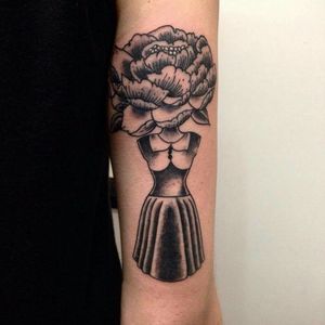 Peony tattoo #flowertattoo #flowers #peonytattoo #blackandgreytattoo #blacktattoos #blacktattooart #Tattoodo 