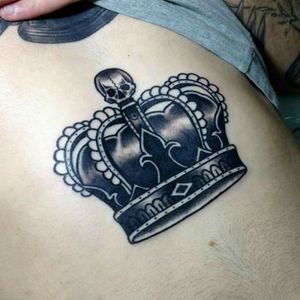 Crown tattoo #crowntattoo #crown #blackandgreytattoo #blacktattoos #blacktattooart #traditionaltattoos #traditionaltattoo 