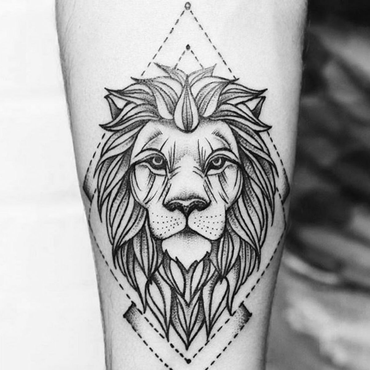 Tattoo Uploaded By Vitor Dias The King Leon Tattooapprentice 472760 Tattoodo