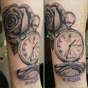 Pocket watch with a rose for a gentleman who wanted to mark the time and date of birth of his son. 