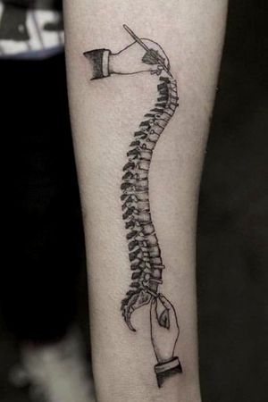 But if get it on my spine #vertebrae #back #spine #bone #doinittats #victoriado #IG 