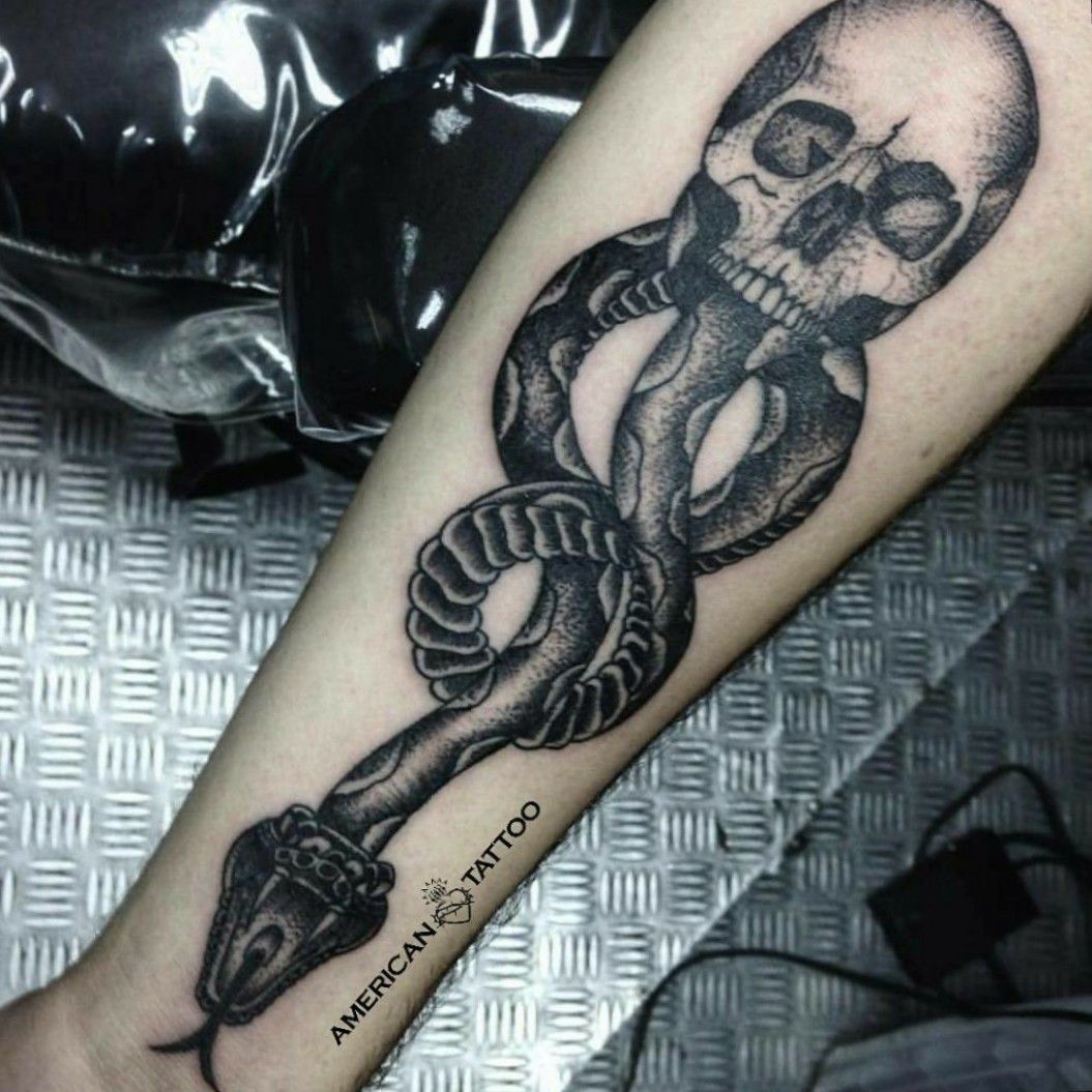 SITO Artchive dead snake tattoo by Sammy the strangler
