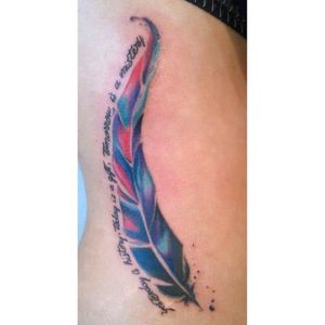 Tattoo by @Samfarfan #colortattoo #color #feathertattoo #feather #inkedup #ink #inkgirls #girlswithtattoos #colors #colorful #magictattoo #Spain #latina #inked #inkaddict 