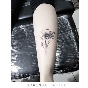 🌸 Instagram: @karincatattoo #flower #tattoo #tattoos #tattoodesign #tattooartist #tattooer #tattoostudio #tattoolove #tattooart #istanbul #turkey #dövme #dövmeci #design #girl #woman #tattedup #inked #leg 