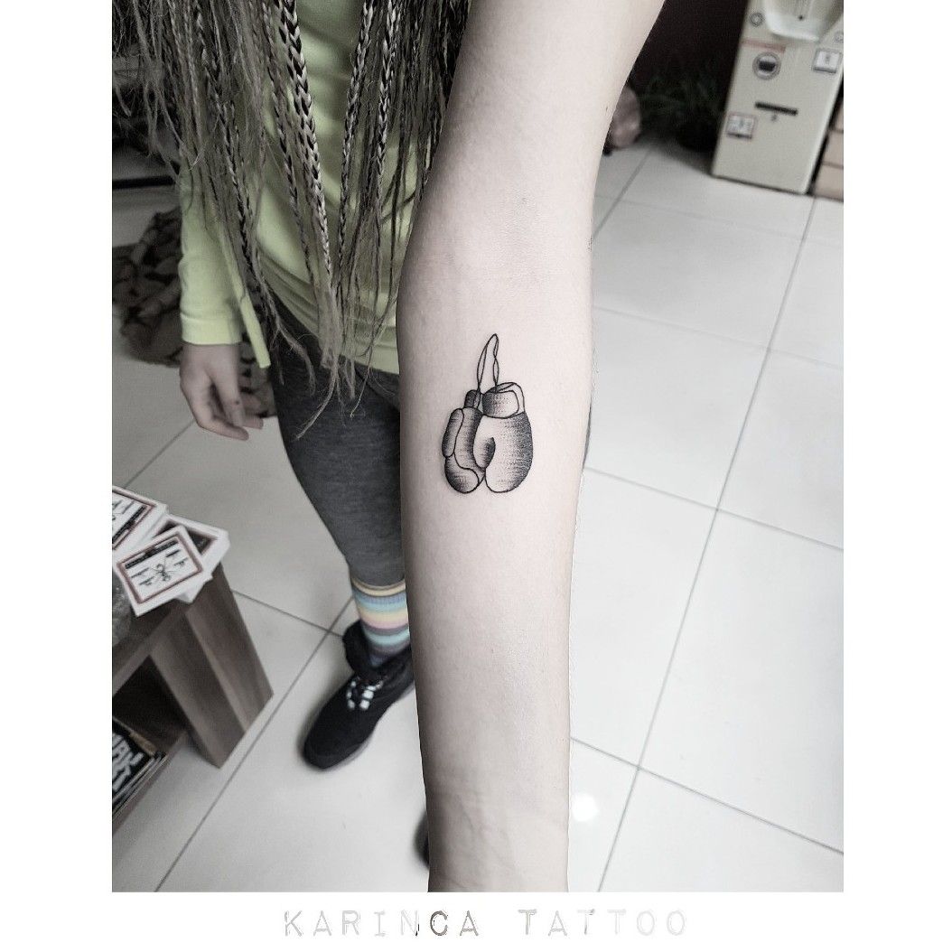 Tattoo uploaded by Bahadır Cem Börekcioğlu • 🥊 Instagram: @karincatattoo # boxing #tattoo #tattoos #tattoodesign #tattooartist #tattooer #tattoostudio  #tattoolove #tattooart #istanbul #turkey #dövme #dövmeci #design #girl  #woman #tattedup #inked #black ...