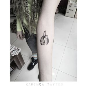 🥊Instagram: @karincatattoo #boxing #tattoo #tattoos #tattoodesign #tattooartist #tattooer #tattoostudio #tattoolove #tattooart #istanbul #turkey #dövme #dövmeci #design #girl #woman #tattedup #inked #black #boxer