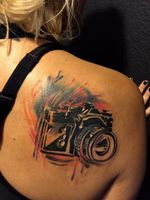 Capture color. 🤘 #cameratattoo #camera #color #splashcolors #splash #Zoom #lens #albuquerque #newmexicoartist #angelafoxinx #inkedup #Tattoodo 