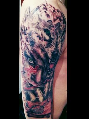 My first tattoo #wolftattoo #wolf #woman #angrywolf #blood 