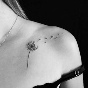 Essa foi a tatuagem super delicada feita aqui no SET TATTOO STUDIO. Muito obrigado pela confiança! SET TATTOO STUDIOArtista: @marcos.lima.set.tattooSite: www.settattoostudio.com#tattoo #tattoos #tattooworkers #inkisart #tatuagem #tatuaje #tattooartist #tattooprofessional #tattooart #ink #inked #electricink #tatuagemdelicada #flor #flower #dentedeleao #finelinetattoo #tattooplace #tatoaggio #euusoelectricink #tattooyou #tattooguest #tattoo2me #tattoosp #electricinkpen #sp #tattoodobr #tattoogirl #settattoostudio