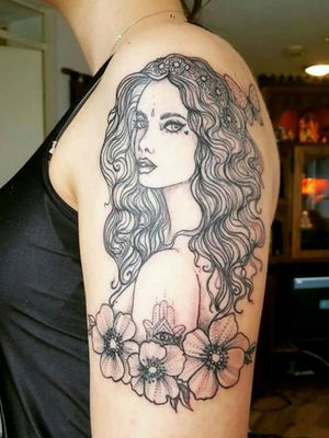 Mysterious woman by Manon @ Le Nou Tattoo