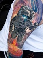 Astronaut #inkdlife #abttattoo #artbytodo #realismtattoo #tattoorealistic #bestrealistictattoos #realistictattoos #realistic.ink #realistic_tattoos #tattoo.artists #space #spacetattoo 