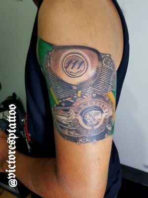 #indianmotors #tattoo #blackandgreytattoo #artfusion #follow #motorcycle #motor #braziliantattoo #brazilianartist #tattooart 