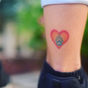 ♥️🐾✍#handpoke #colors  #tattooworld #tattooart #tattooartist #tatts #tattooinspiration #cutetattoo #tattoonation #smalltattoo #chiletattoo #colortattoo #tattedgirls #worthafollow #amazing #cute #surfcouching #handpoked#freehandtattoo #tattoo2me #amazingink #art #Giographytattoo #chesttattoo #design #handpoked #ink #colorful #photooftheday #tats