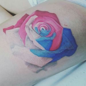 Memorial rose, thigh piece #rose #memorial #colourful #multicoloured #roses #bluerose #redrose #bigrose 