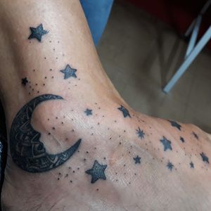 Tattooluna/lunamandalatattoo/Starstattoo/pietattoo/villagobernadorGalvez/ArtisLeandroLuque/tattooarreglo